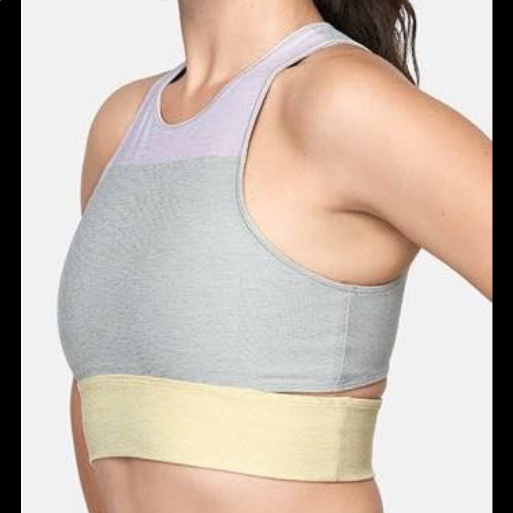 Ourdoor voices “Tri-tone Slashback Crop” sport top
